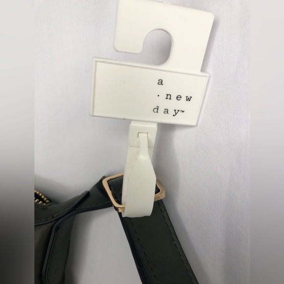 NWT A New Day Shoulder Bag/Sling Backpack - Picture 3 of 9